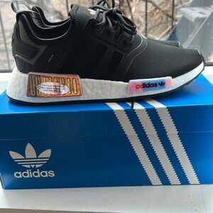 Adidas NMD R1 - NWT